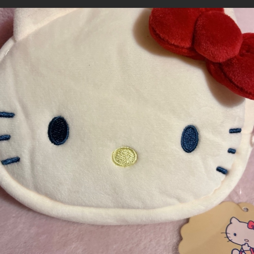 Hello Kitty Velour Round Face Pouch Bag - Picture 2 of 11